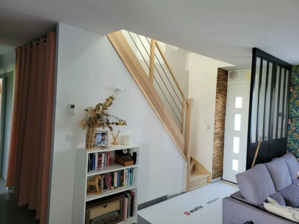 Escalier en bois maison